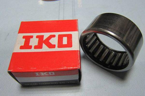 IKO NUCF12BR 螺栓型滚轮滚针轴承